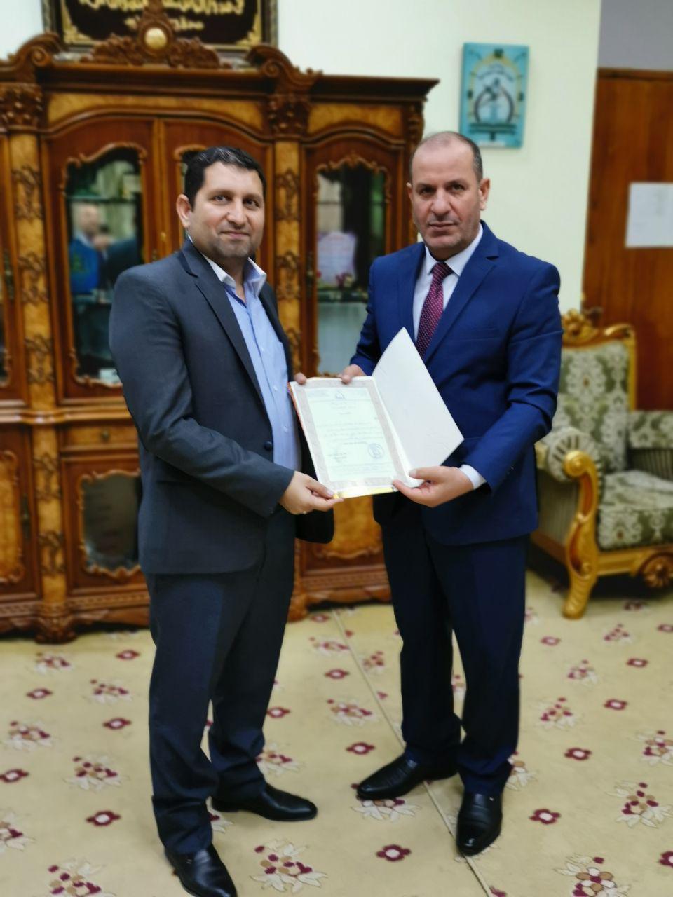 Read more about the article تكريم المدرس سلام جعفر عزيز لحصوله على شهادة الدكتوراه