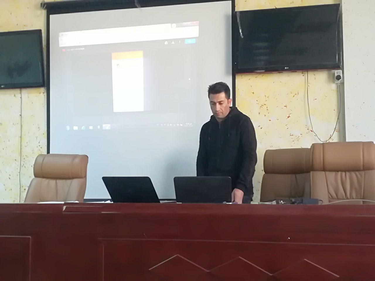 Read more about the article دورة تدريبية بعنوان(التعليم الالكتروني اداة التواصل بين الاساتذة والطلبة في التعليم الجامعي)