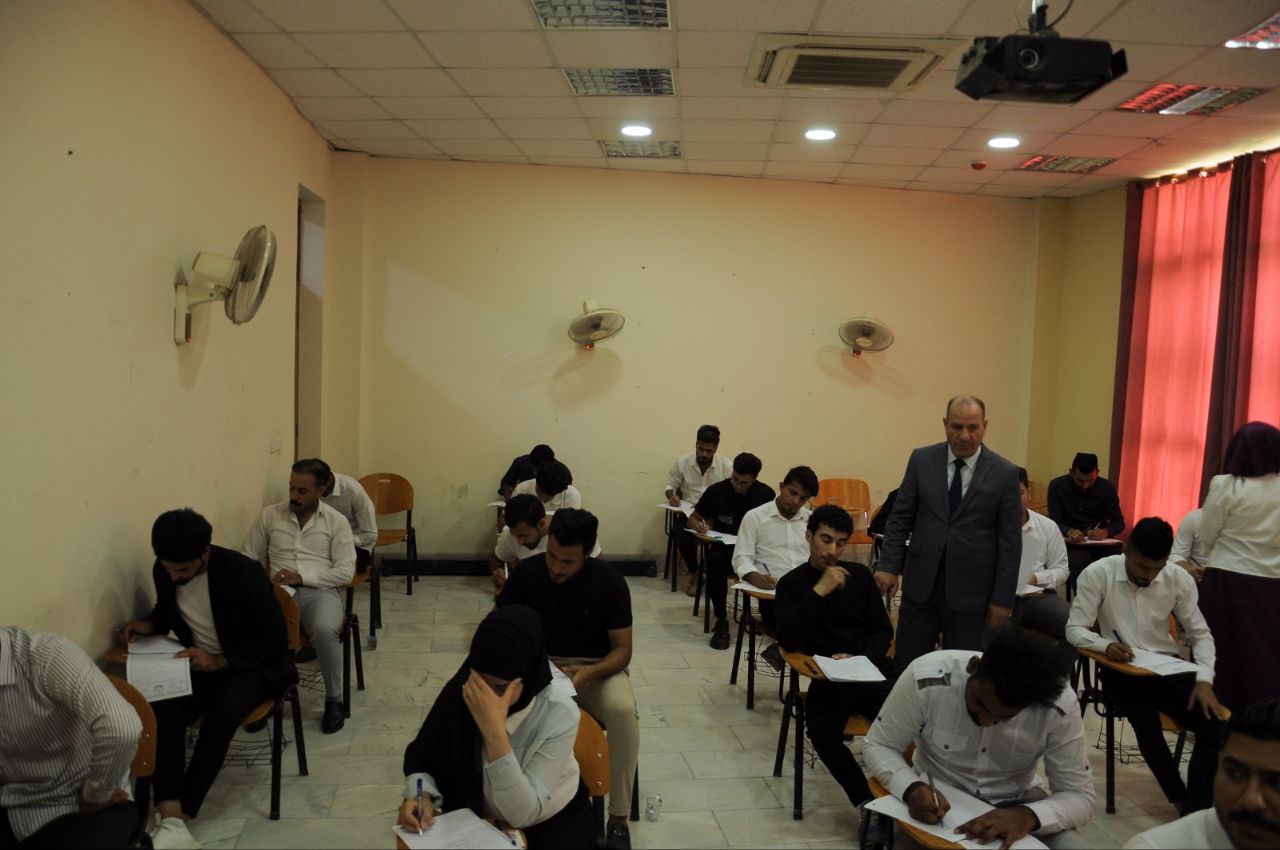 Read more about the article لليوم الثاني على التوالي طلبة كلية العلوم السياحية يؤدون الاختبارات النهائية