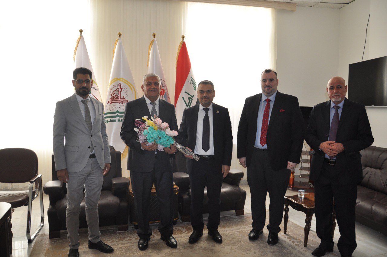 Read more about the article عميد كلية العلوم السياحية يستقبل التهاني من جامعة وارث الأنبياء
