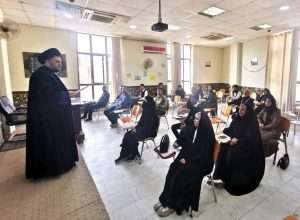 Read more about the article كلية العلوم السياحية تنظم دورة تدريبية عن صناعة القائد