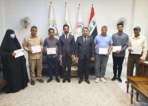 Read more about the article عميد كلية العلوم السياحية يكرّم عمال الخدمة بمناسبة عيد العمال