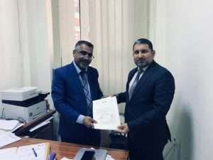 Read more about the article عميد الكلية يقدم تهنئته الى مدير قسم الشؤون الإدارية والمالية في رئاسة الجامعة