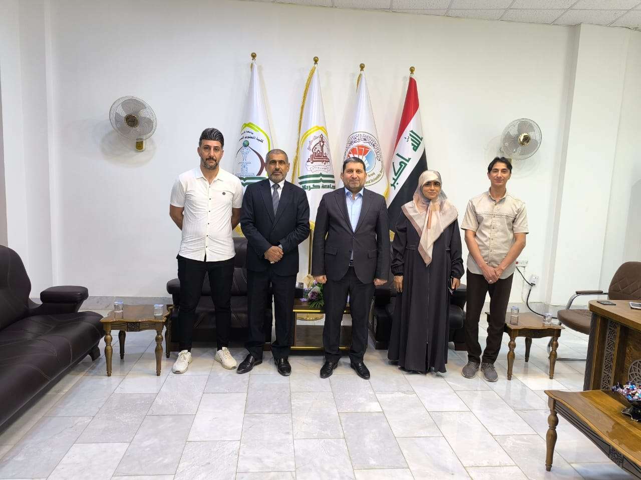 Read more about the article زِيَارَةٌ عِلْمِيَّةٌ لِتَعْزِيزِ التَّعَاوُنِ الأَكَادِيمِيِّ بَيْنَ كُلِّيَّةِ العُلُومِ السِّيَاحِيَّةِ وَالمَعْهَدِ التِّقَنِيِّ فِي جَامِعَةِ الفُرَاتِ الأَوْسَطِ