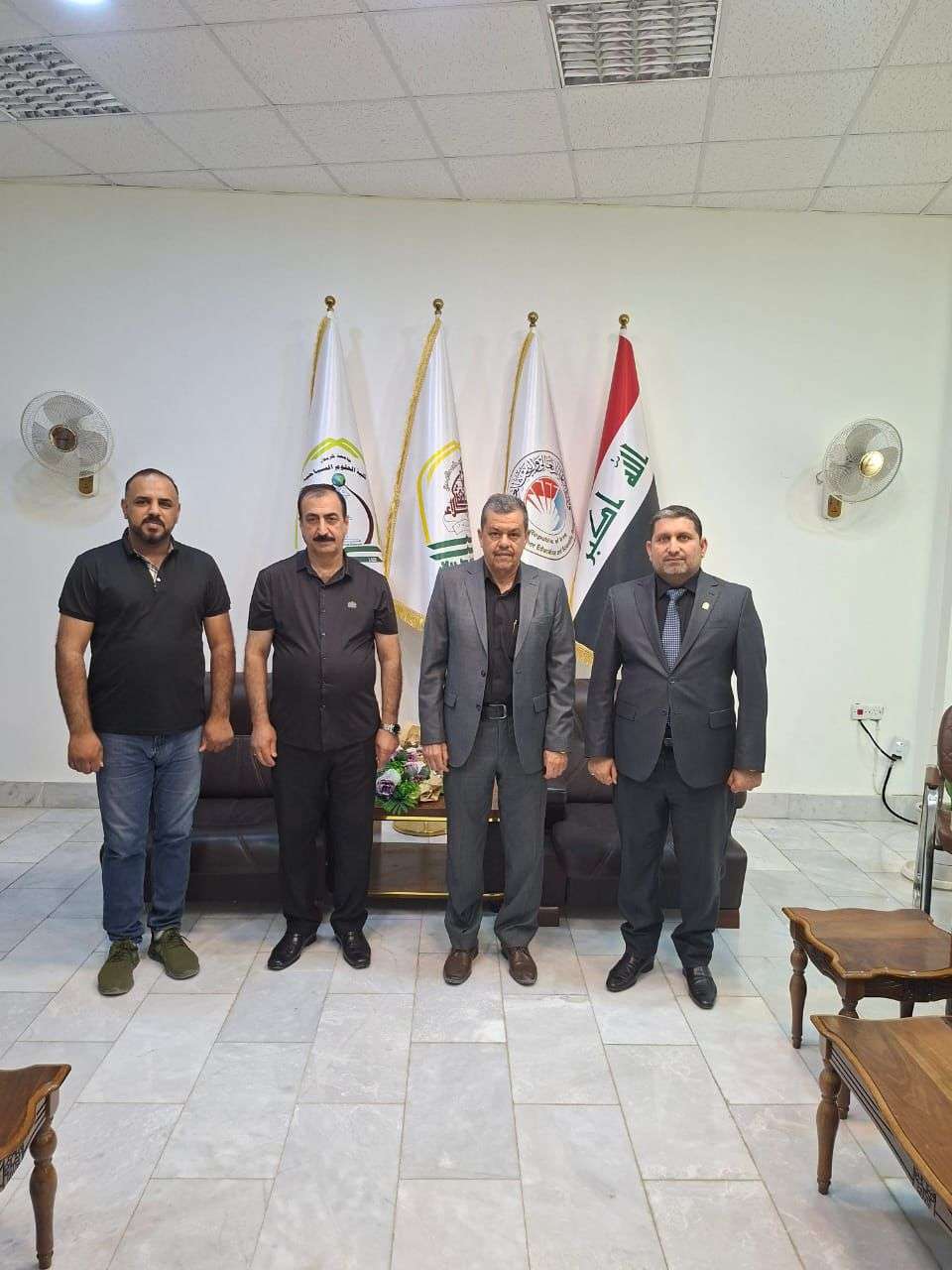 Read more about the article زيارة مدير الثانوية القرآنية التابعة لديوان الوقف الشيعي  إلى كلية العلوم السياحية