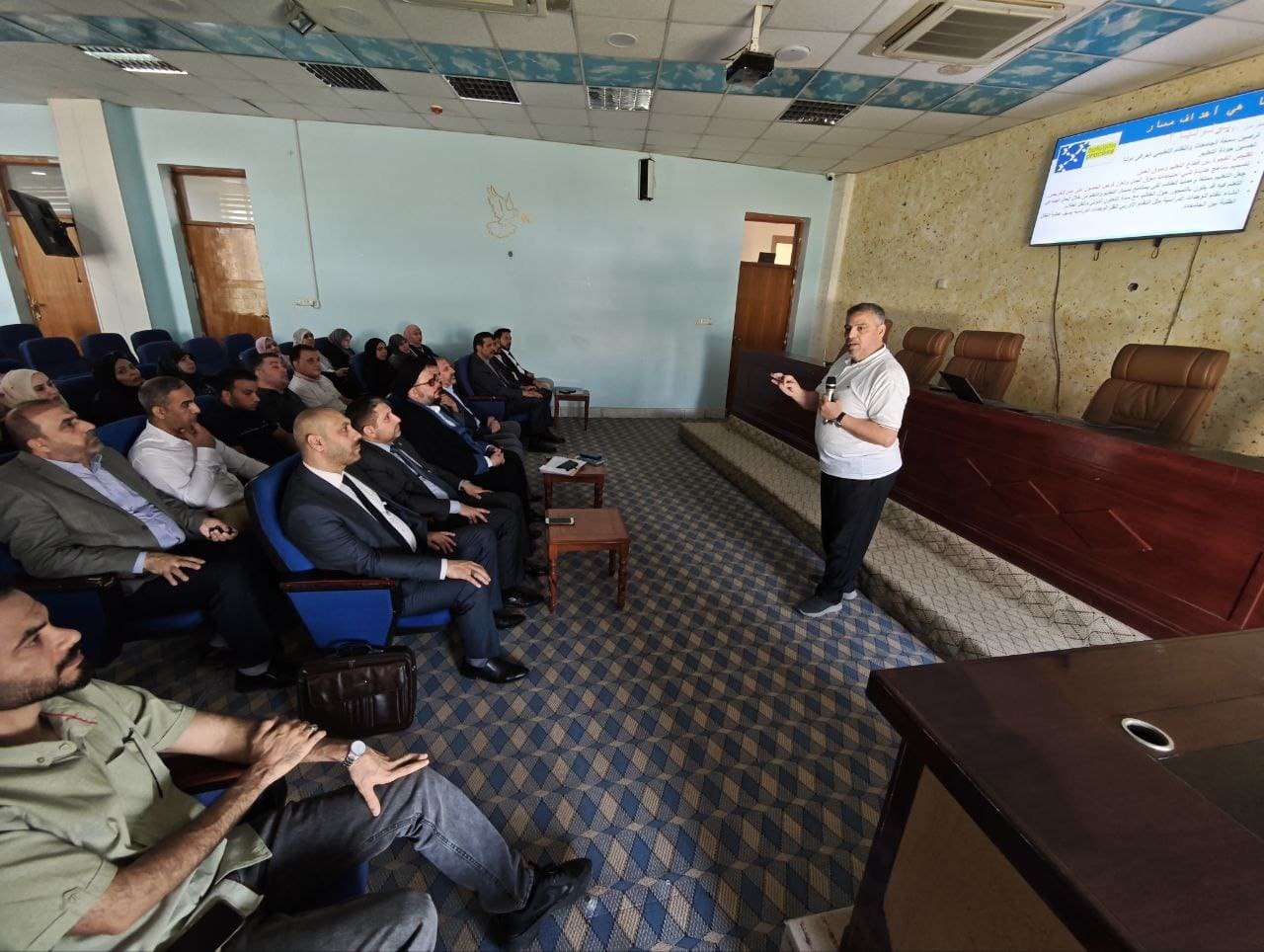 Read more about the article مسيرة الطالب العلمية في مسار بولونيا” – دورة تدريبية في كلية العلوم السياحية