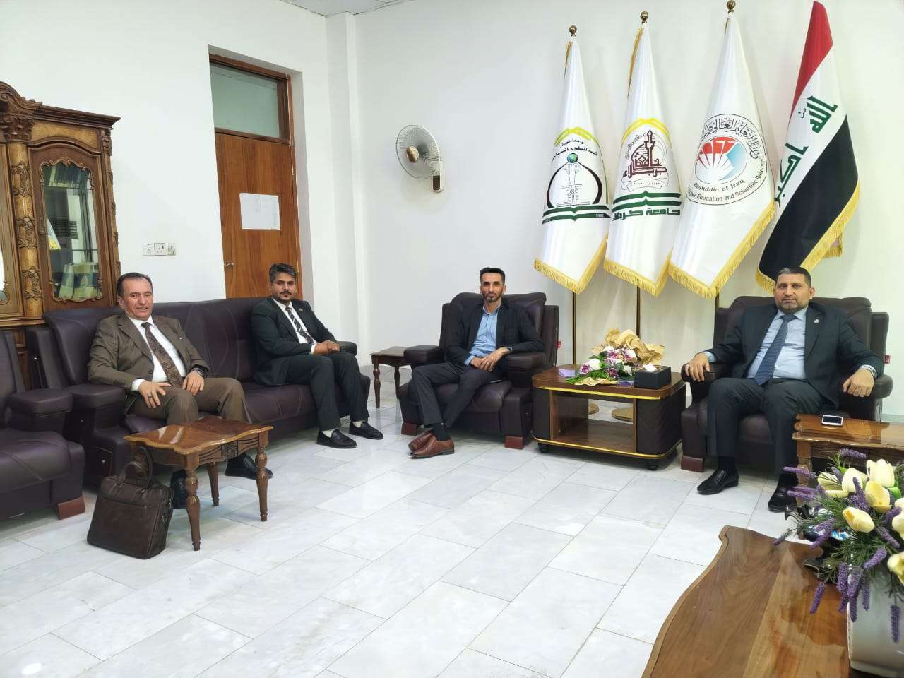 Read more about the article مدير أكاديمية الوارث للتنمية المستدامة والدراسات الستراتيجية يزور  كلية العلوم السياحية لبحث آفاق التعاون العلمي والثقافي