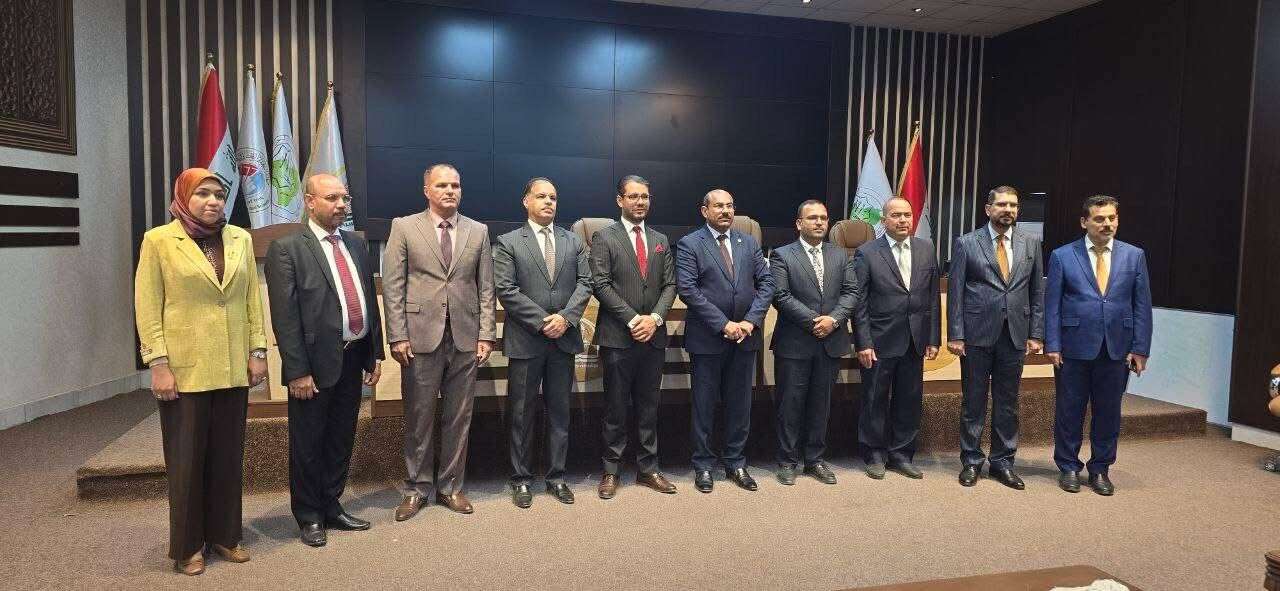 Read more about the article عميد كلية العلوم السياحية يهنئ الفائزين في انتخابات نقابة الأكاديميين – فرع كربلاء