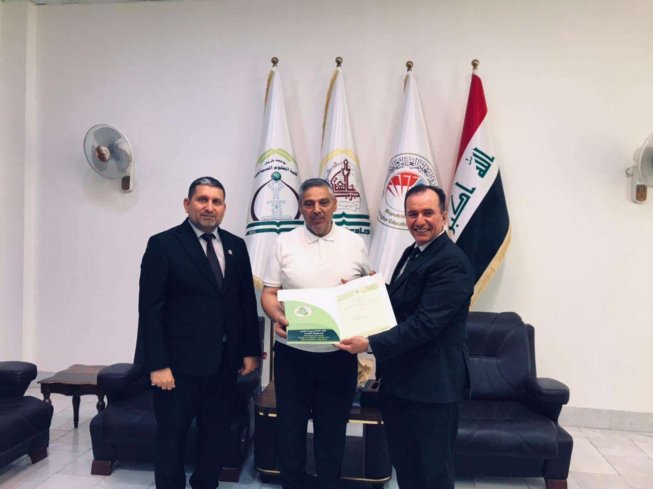 Read more about the article نقابة الأكاديميين العراقيين تكرّم رئيس قسم السفر وخدمة الطيران  بمناسبة ترقيته العلمية